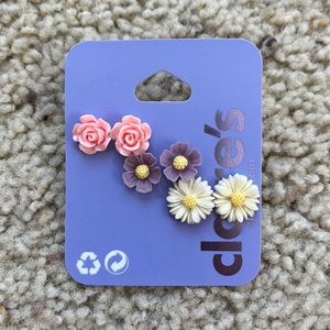 Claire’s Flower Earrings